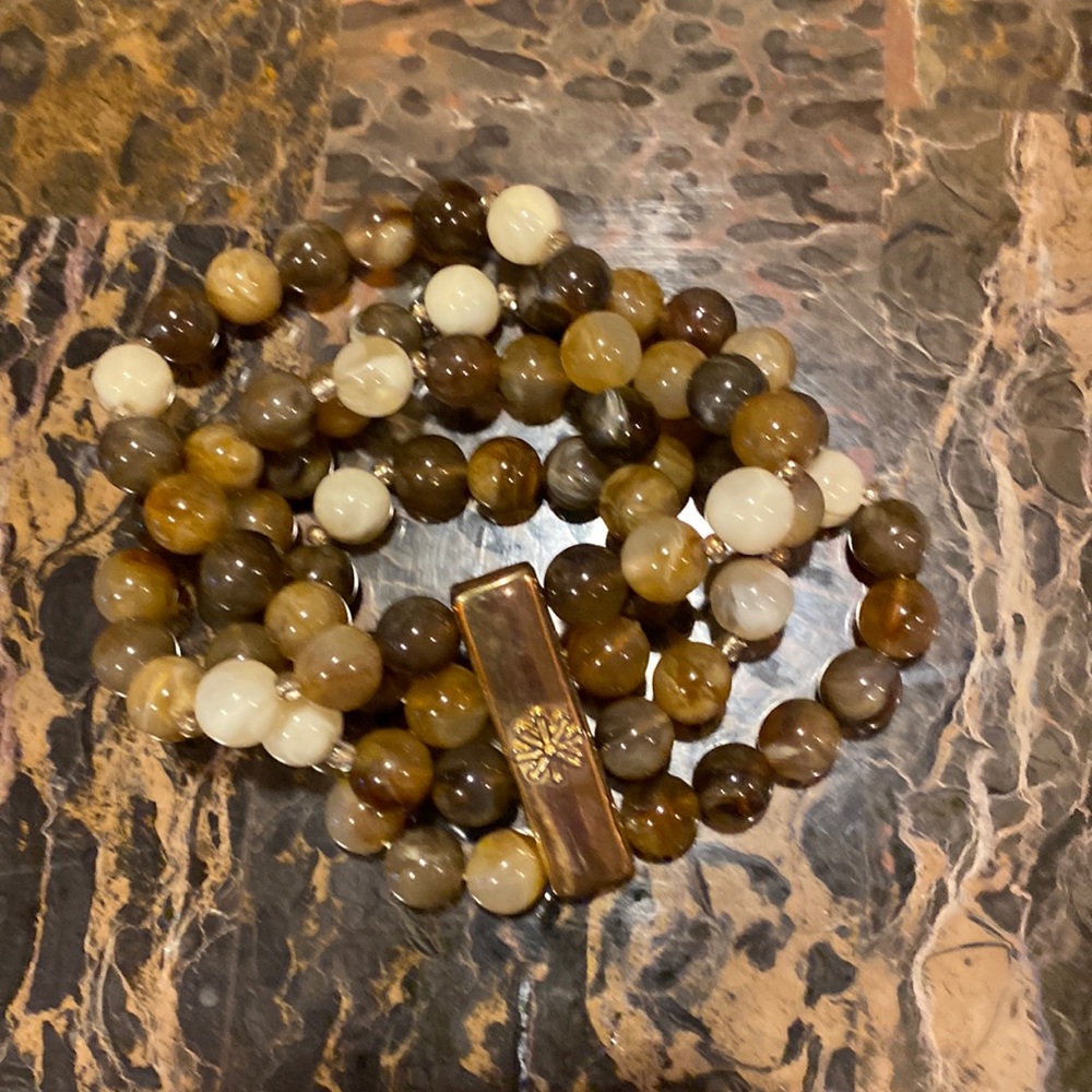 Isaac Mizrahi stretch bracelet with multi stone colors in brown